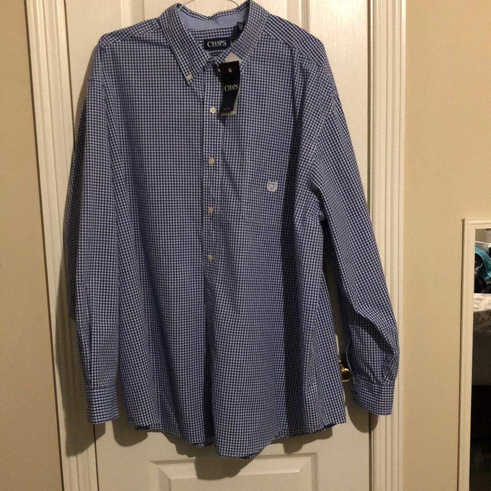 NWT CHAPS MEN SHIRT.